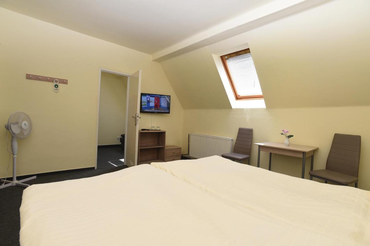 Hotel U Jezirka Liberec Luaran gambar